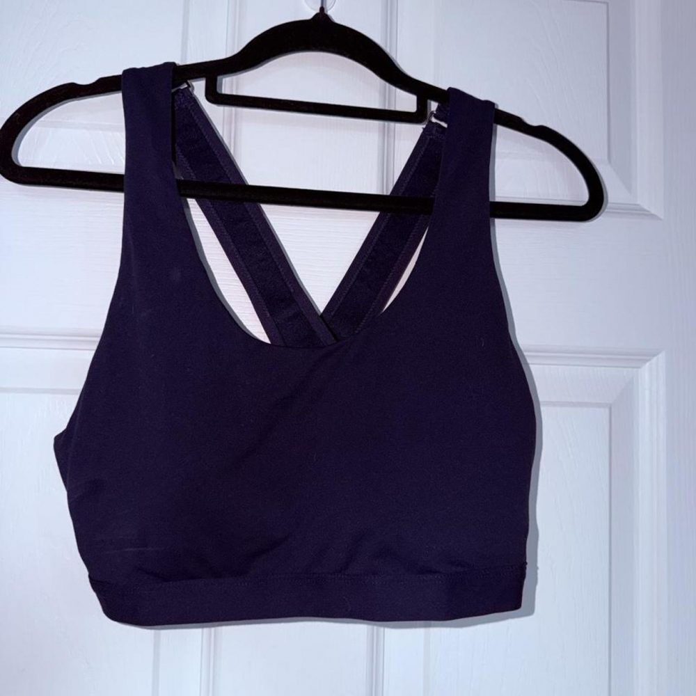 black sports bra Fabletics